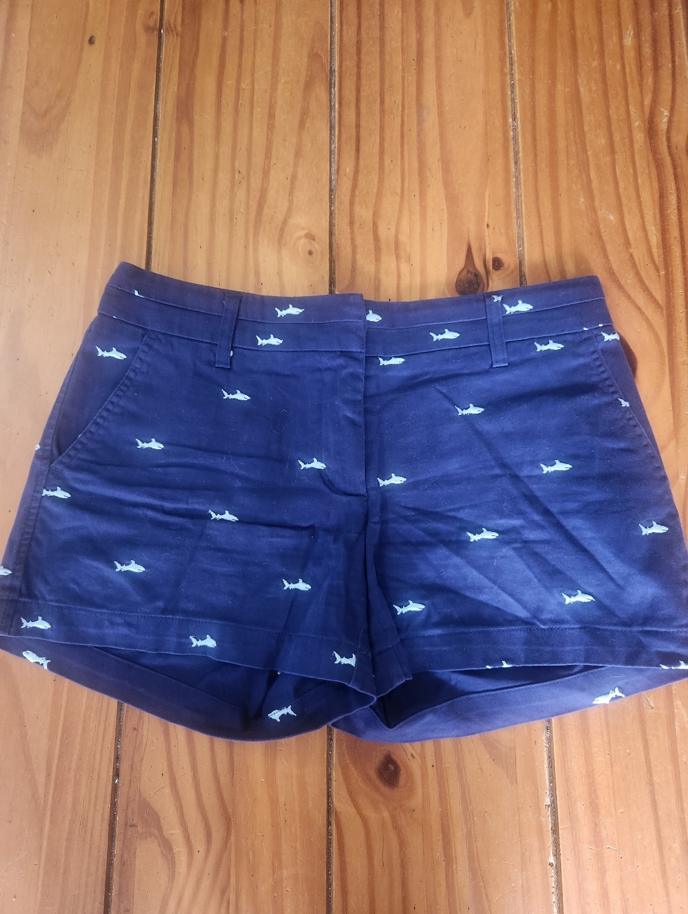 British Khaki Shark Embroidered Shorts Navy/Blue Size 2